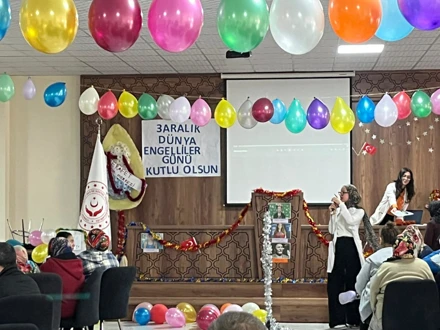 Selçuk Üniversitesi Bozkır MYO'dan 3 Aralık Farkındalığı: Kalpler Birleşti!